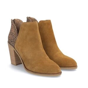 New! DV8 Dolce Vita  Shai‎ Mixed Material Suede Heeled Bootie Sz 8.5